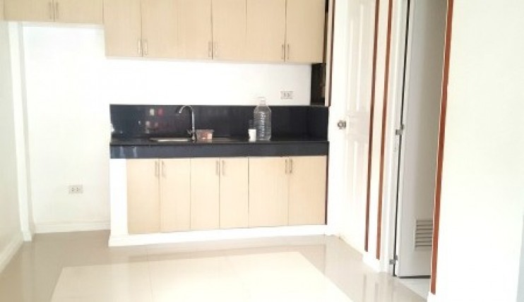 Photo 3 of Brand new 5 Bedrooms Cubao Townhouse for Sale