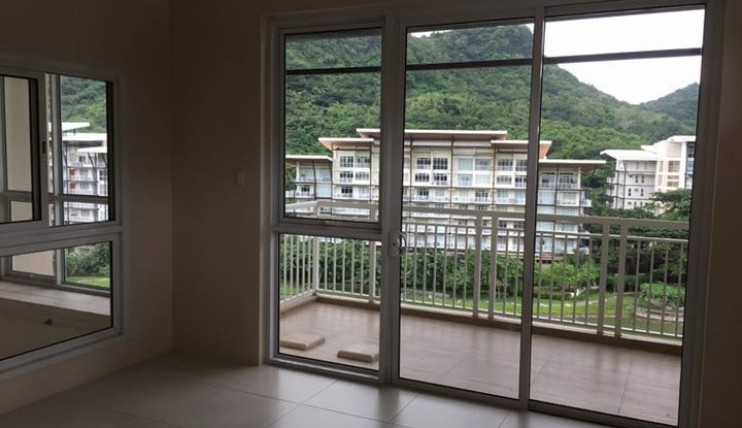 Photo 1 of 3 br loft type condo in Pico de Loro