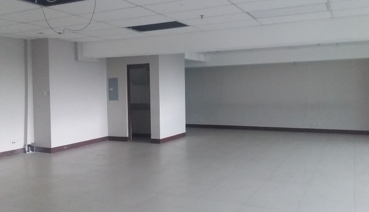 Photo 1 of Office for Rent in Makati along Gil Puyat 126SQM