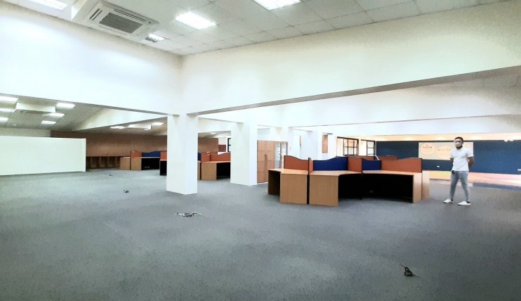 Photo 1 of Office Building for Lease in Alabang