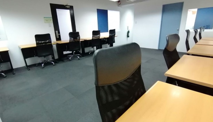 Photo 1 of 15-Pax Serviced Office for Lease in Makati with 2 Internal Rooms