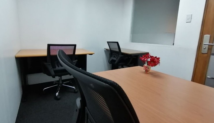 Photo 3 of 30-Seater BPO Office for Rent in Makati with 2 Internal Rooms