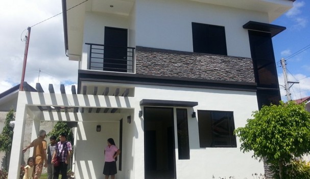 Photo 1 of Ready for Occupancy House in Minglanilla Cebu. 5% Downpayment only