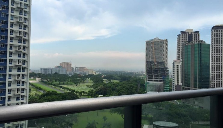 Photo 11 of 2 Bedroom Unit For Rent at ARYA RESIDENCES BGC