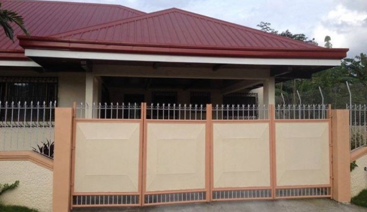 Photo 2 of 490sqm Bi-Level corner lot Luxury House & Lot in Antipolo